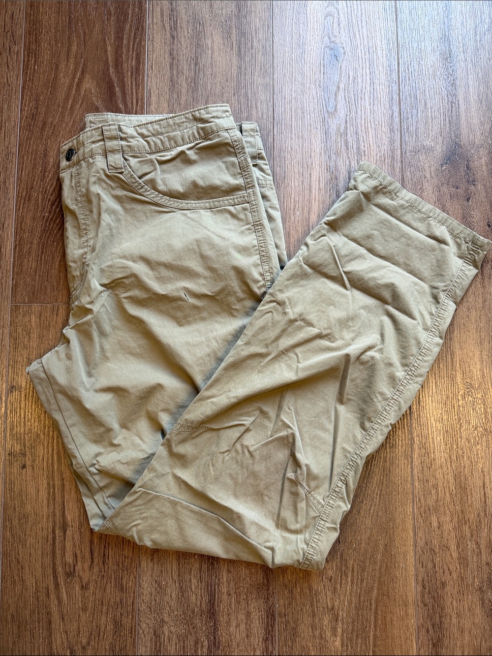 Patagonia Men's Chinos in Light Khaki